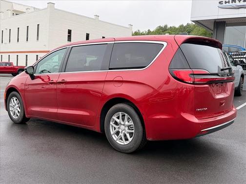 Red Hot Pearl Coat Pr6 2027 Chrysler Pacifica L