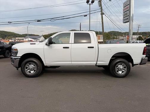 2026 RAM 2500 TRADESMAN 4X4 CREW CAB 6