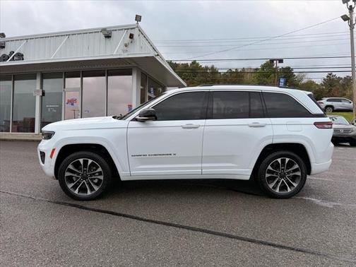 2022 Jeep Grand Cherokee Overland