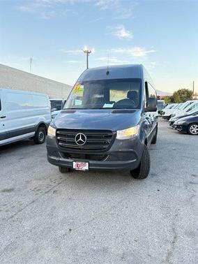 2019 Mercedes-Benz Sprinter 2500 HIGH ROOF LOW MILE