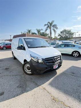 2020 Mercedes-Benz Metris Base