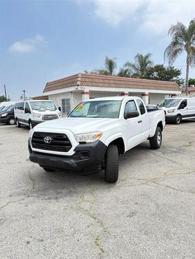 2017 Toyota Tacoma SR