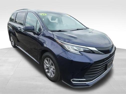 2022 Toyota Sienna XLE
