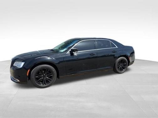 2021 Chrysler 300 Touring
