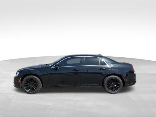 2021 Chrysler 300 Touring