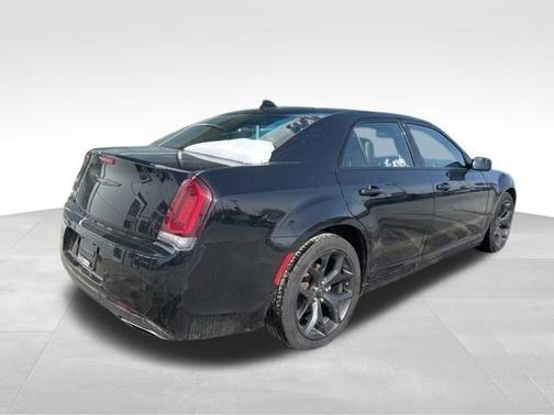 2022 Chrysler 300 S