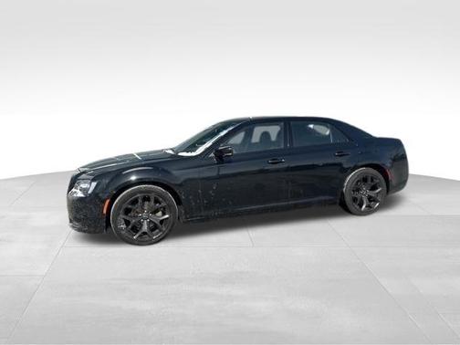 2022 Chrysler 300 S