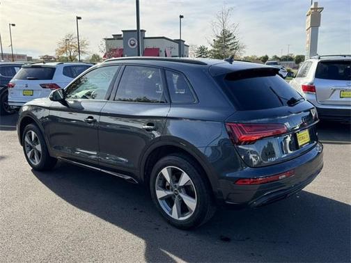 2024 Audi Q5 40 Premium