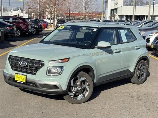 2025 Hyundai VENUE SEL