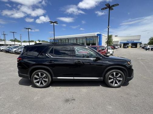 Black 2024 Honda Pilot Elite