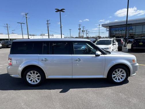 Ingot Silver Metallic 2012 Ford Flex SEL