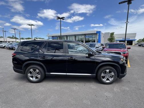 Crystal Black Pearl 2023 Honda Pilot EX-L 8-Passenger
