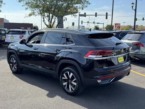 2022 Volkswagen Atlas Cross Sport 2.0T SE