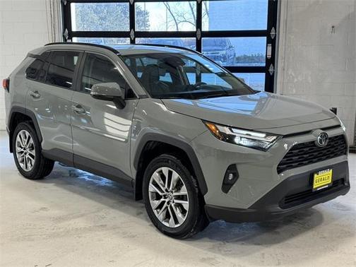 2022 Toyota RAV4 XLE Premium