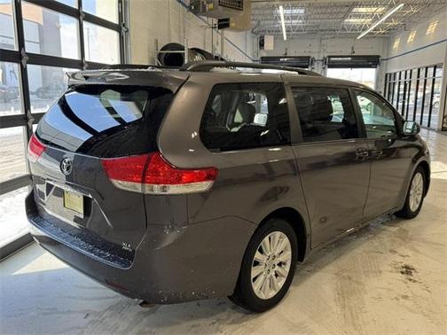 2014 Toyota Sienna XLE