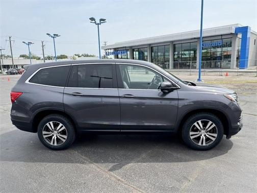 2017 Honda Pilot EX-L w/ Navigation