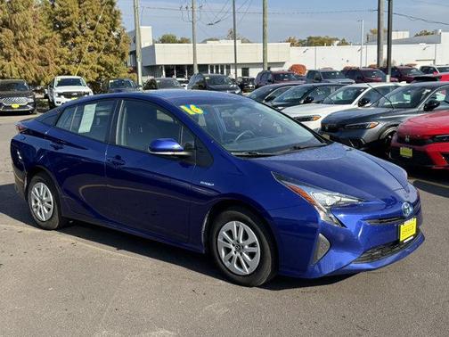 2016 Toyota Prius Two