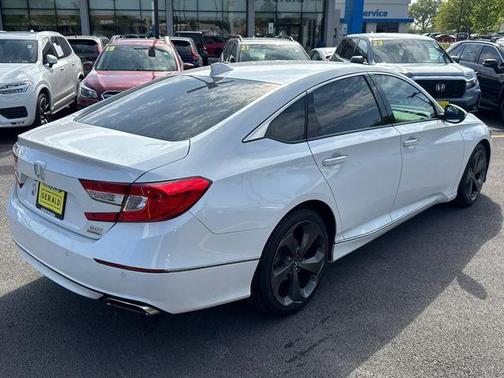 Platinum White Pearl 2018 Honda Accord Touring 2.0T