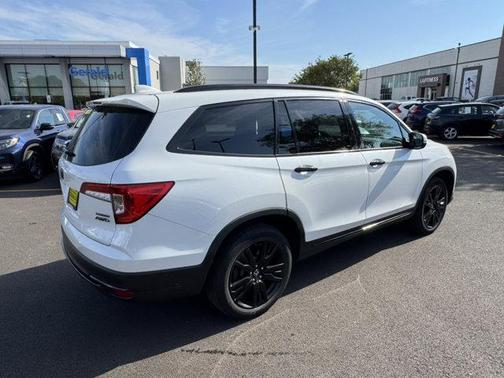 2022 Honda Pilot Touring 7-Passenger