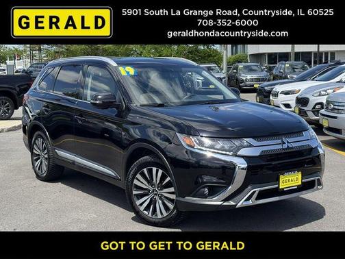 Labrador Black Metallic 2019 Mitsubishi Outlander SEL