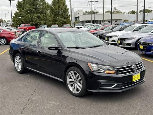 2019 Volkswagen Passat 2.0T Wolfsburg