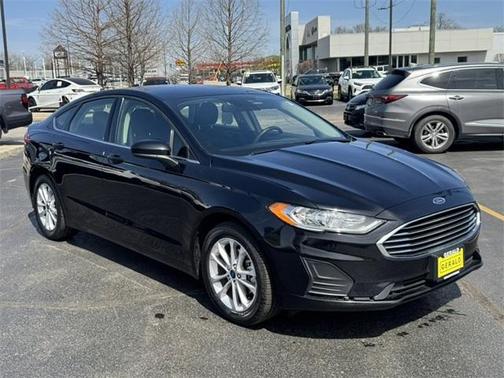 2020 Ford Fusion SE