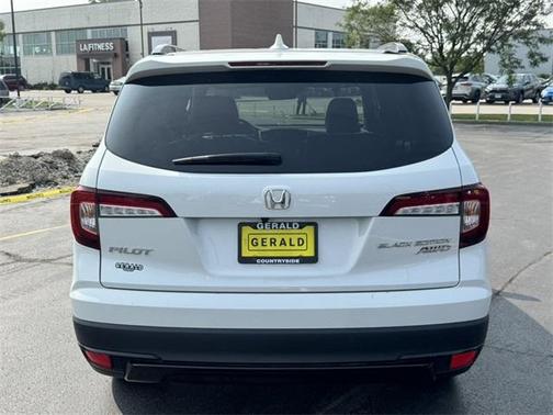 2022 Honda Pilot Black Edition