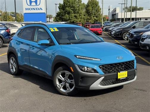 2022 Hyundai KONA SEL