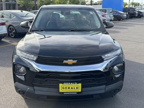 Mosaic Black Metallic 2022 Chevrolet Trailblazer LS