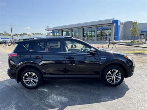 2018 Toyota RAV4 Hybrid XLE