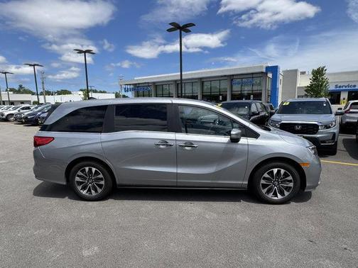 Lunar Silver Metallic 2024 Honda Odyssey EX-L