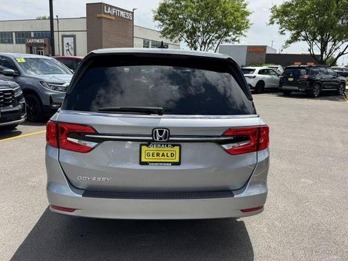 Lunar Silver Metallic 2024 Honda Odyssey EX-L