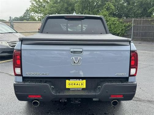 2022 Honda Ridgeline Black Edition