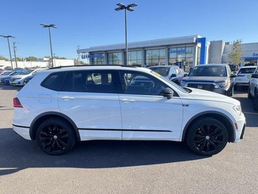 2021 Volkswagen Tiguan 2.0T SE R-Line Black