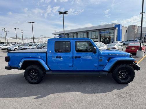 Hydro Blue Pearlcoat 2025 Jeep Gladiator Sport