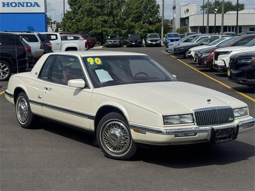1990 Buick Riviera Base