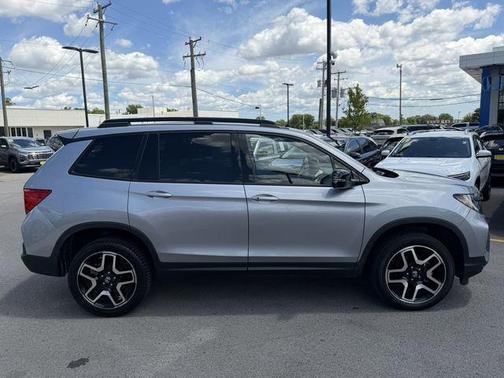 Silver Metallic 2022 Honda Passport Elite