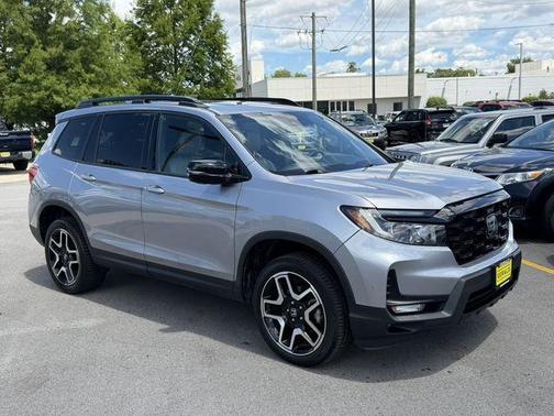 Silver Metallic 2022 Honda Passport Elite