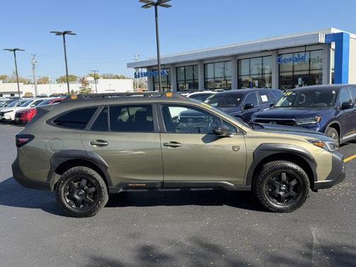 Autumn Green Metallic 2024 Subaru Outback Wilderness