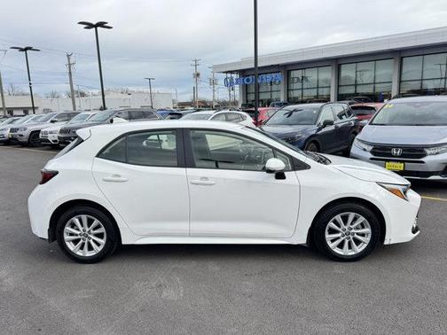 2024 Toyota Corolla Hatchback SE