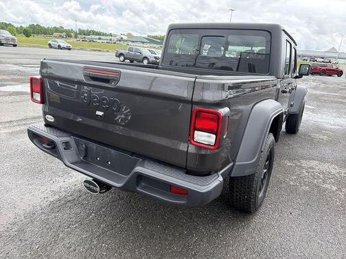 Granite Crystal Metallic Clearcoat 2024 Jeep Gladiator Sport