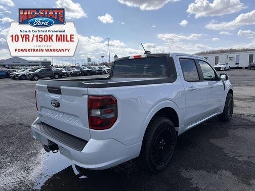 Space White Metallic 2026 Ford Maverick Lobo Standard