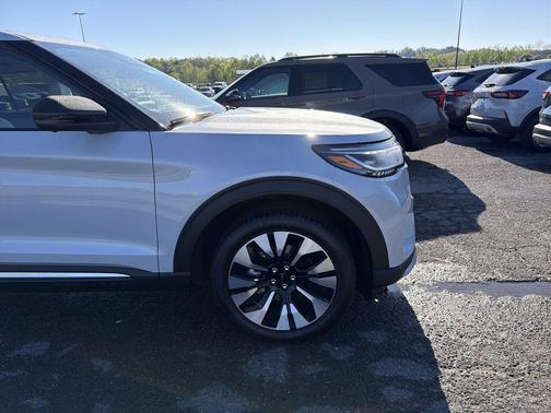 White 2026 Ford Explorer Platinum