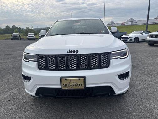 2022 Jeep Grand Cherokee Laredo