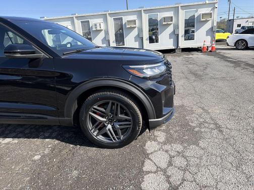 Agate Black Metallic 2026 Ford Explorer ST