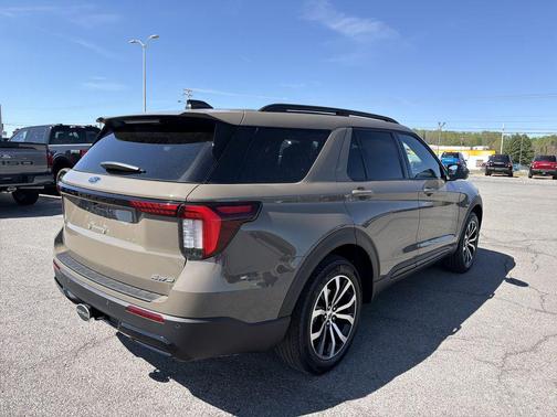 Gray 2026 Ford Explorer ST-Line
