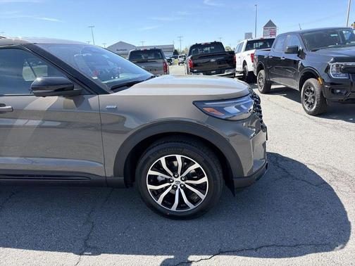 Gray 2026 Ford Explorer ST-Line