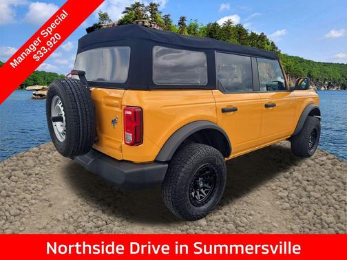 2022 Ford Bronco Base 4 Door 4x4