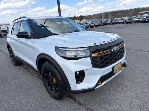 Space White Metallic 2026 Ford Explorer Tremor