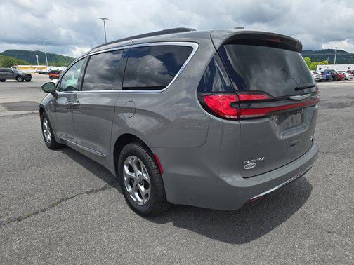 2022 Chrysler Pacifica Limited